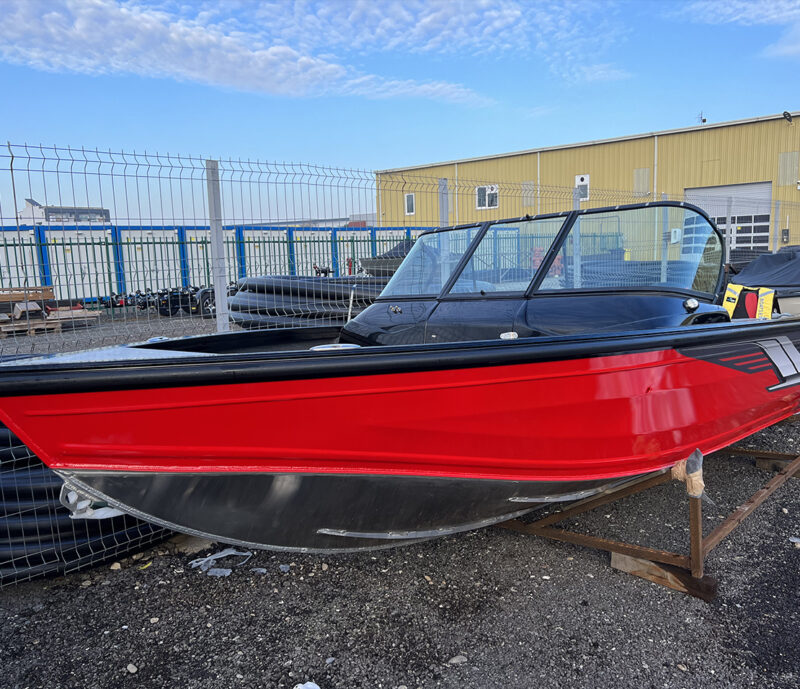 Silver Hull 585 Fish